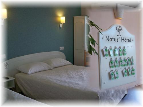 Natur'Hotel Menesplet Bagian luar foto